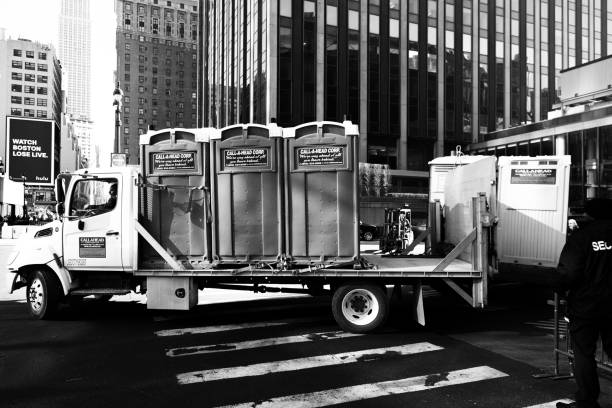 Best Porta potty delivery and setup  in Mission, SD